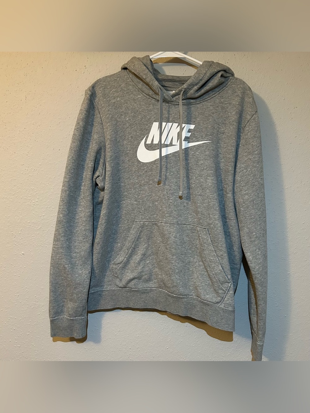 Nike Gray Pullover Hoodie Men’s Medium